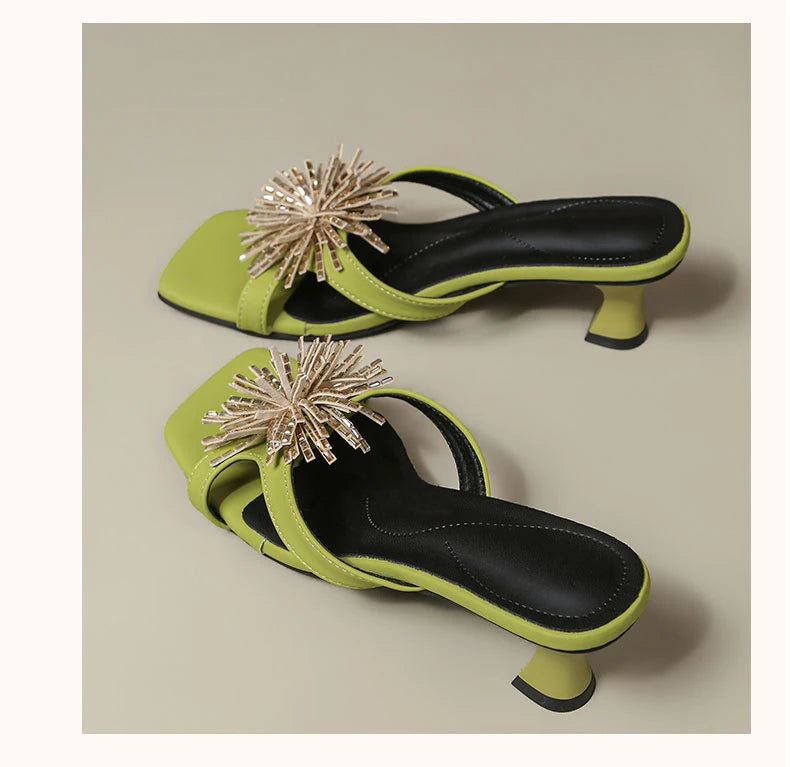 Damen-Sommersandalen 2026 Neue High-End-Outdoor-Trend-Strass-Sandalen mit klobigem Absatz