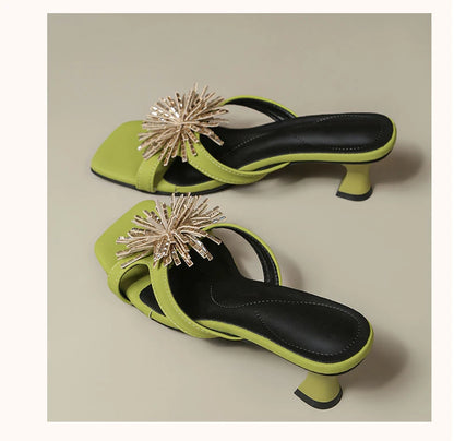 Damen-Sommersandalen 2026 Neue High-End-Outdoor-Trend-Strass-Sandalen mit klobigem Absatz