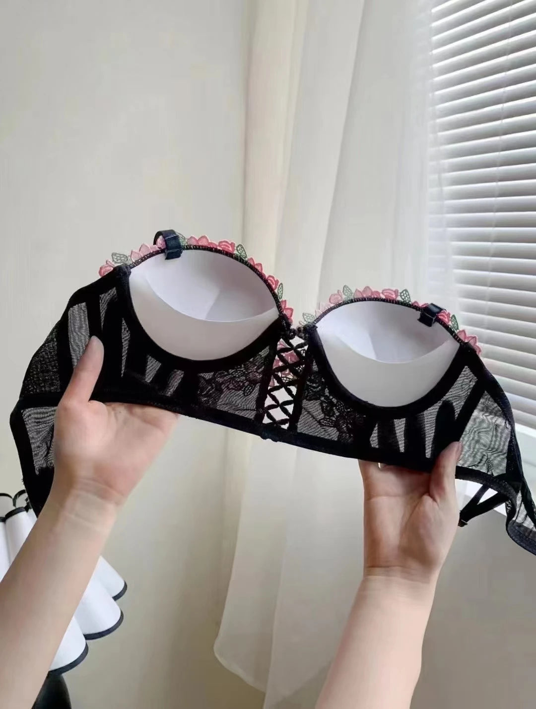 MOYISU London Anime Bralette - Delicato reggiseno senza fili per adolescenti, lingerie estiva giapponese Busto piccolo Allure sottile aderente