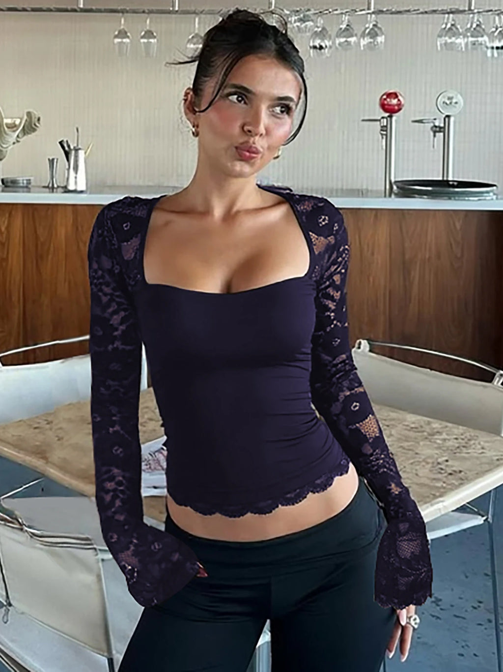 Hugcitar T-shirt corta sexy a maniche lunghe in pizzo patchwork con colletto quadrato moda donna Top velato per le vacanze estive Night Club