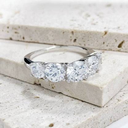 3.6CT Tutti gli anelli Moissanite per le donne 5 pietre scintillanti Dia Wedding Band Gioielli in argento sterling 100%