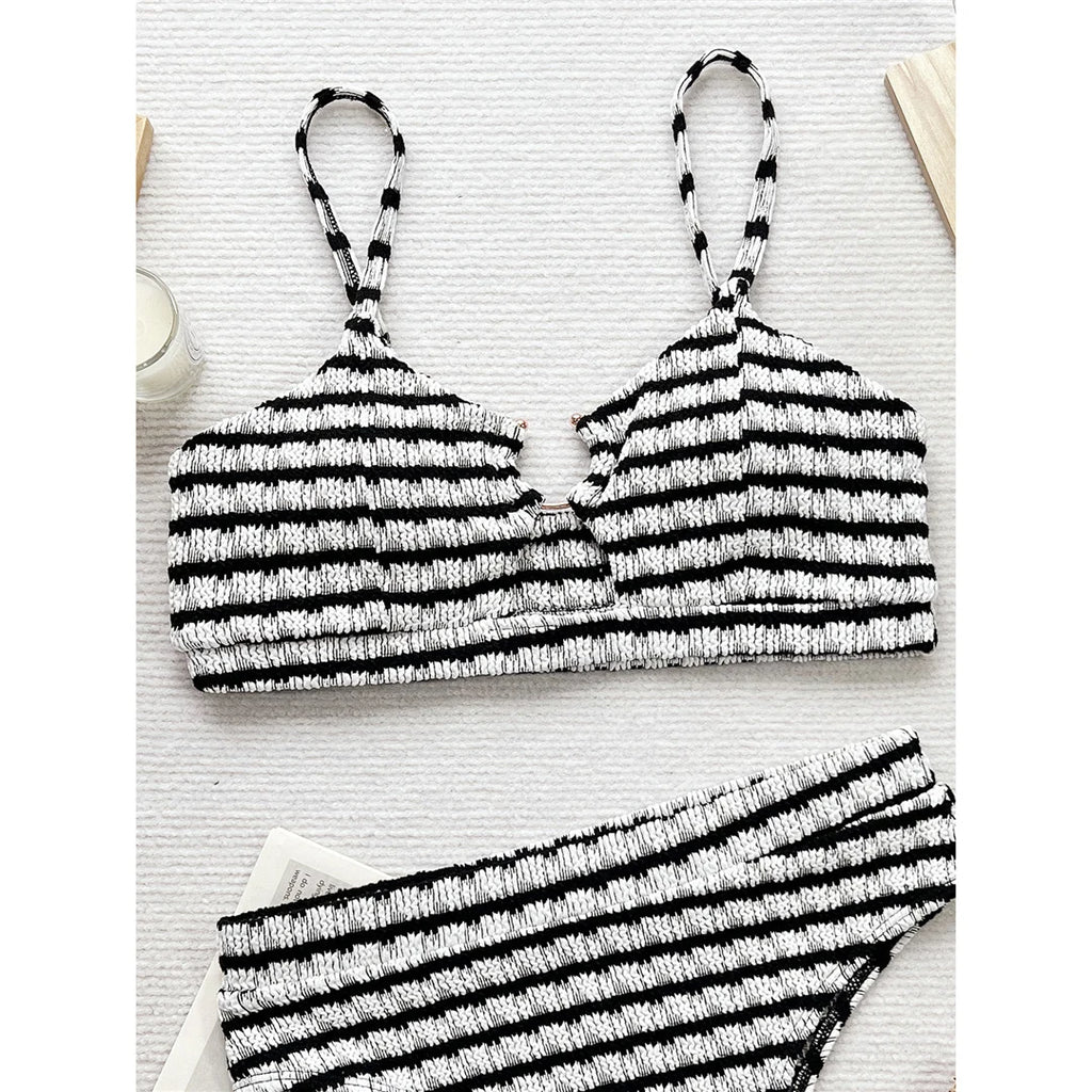 Nuovo costume da bagno femminile ritagliato a righe bianche nere Bikini a vita alta Costumi da bagno donna Costume da bagno bikini a due pezzi Costume da bagno V5831