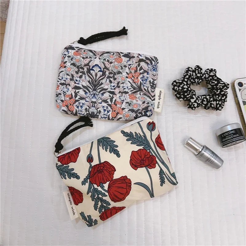 Portamonete in cotone con stampa floreale fresca estiva Mini portaoggetti Borsa in stoffa piccola Borsa per cuffie Borsa per cosmetici da viaggio Borsa per trucco