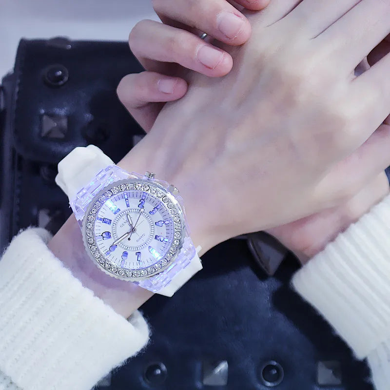 led Flash Orologio luminoso Tendenze della personalità studenti amanti gelatine donna orologi da uomo 7 colori luce Orologio da polso bayan kol saati