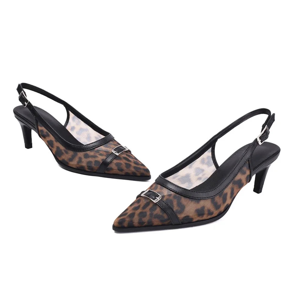Damen-Sandalen Sommer Neue Mode Spitze Atmungsaktives Mesh Hohl Hohe Absätze Retro Bequeme Brautparty Arbeitsschuhe 210-3