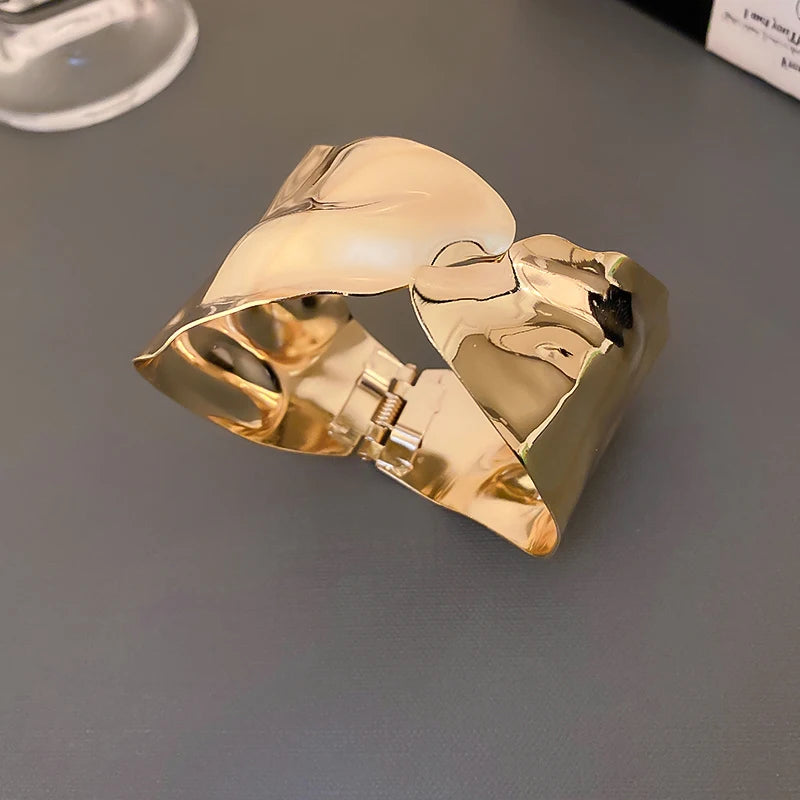 Bracciale in lega geometrica multistrato con anello in metallo per donna Accessori per gioielli da festa di lusso con anello da braccio stile esagerato e fresco