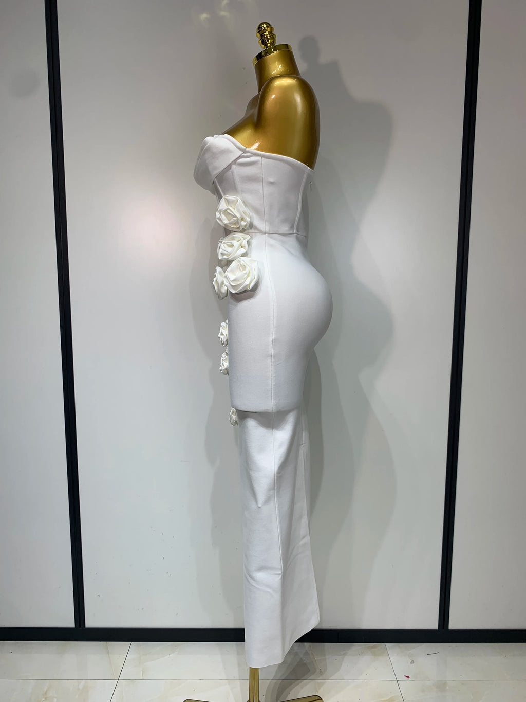 2025 Le più nuove donne sexy senza spalline backless fiore rosso vestito dalla fasciatura midi Celebirty eleganti abiti da sera per feste di compleanno