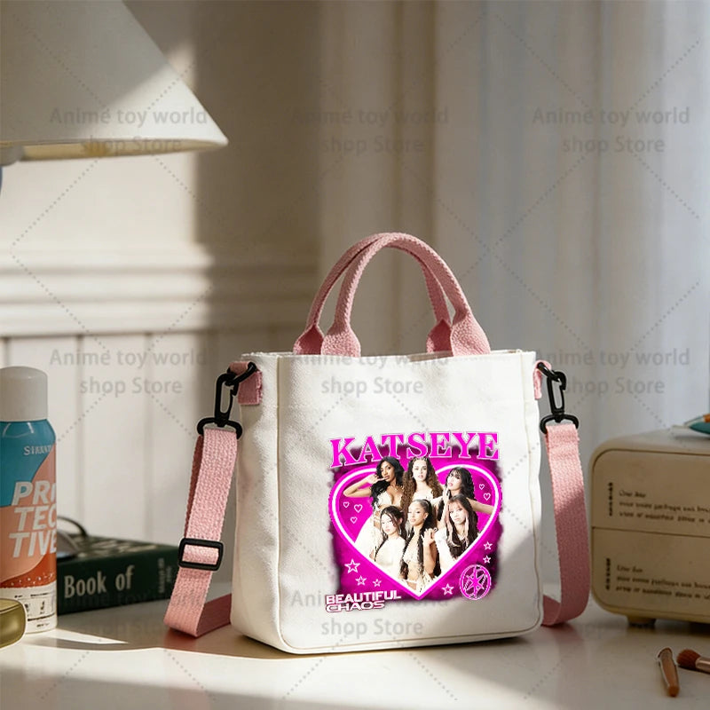 KATSEYE Borse di tela da donna Borsa a tracolla per ragazze Borse tote moda Ragazza Borsa tote per cartoni animati Borsa di grande capacità Borse per la spesa Regalo