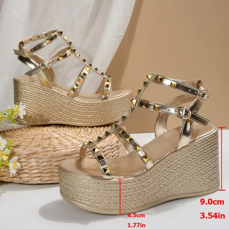 Damen Sandalen Sommer Neue Outdoor Strandsandalen Designer Freizeit Sandalen Bequeme Warme Flache Keilabsatz Damenschuhe