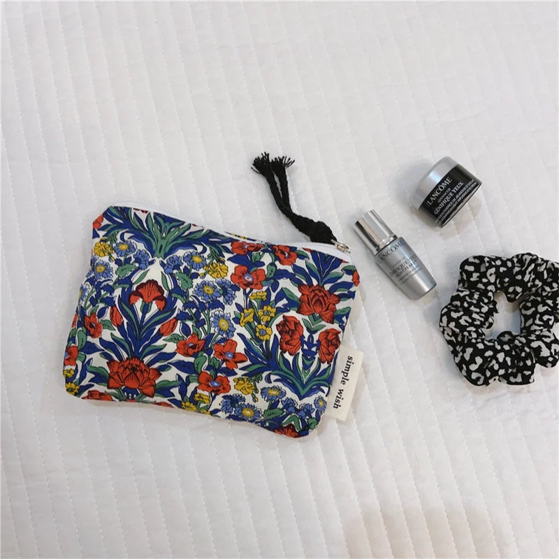Portamonete in cotone con stampa floreale fresca estiva Mini portaoggetti Borsa in stoffa piccola Borsa per cuffie Borsa per cosmetici da viaggio Borsa per trucco