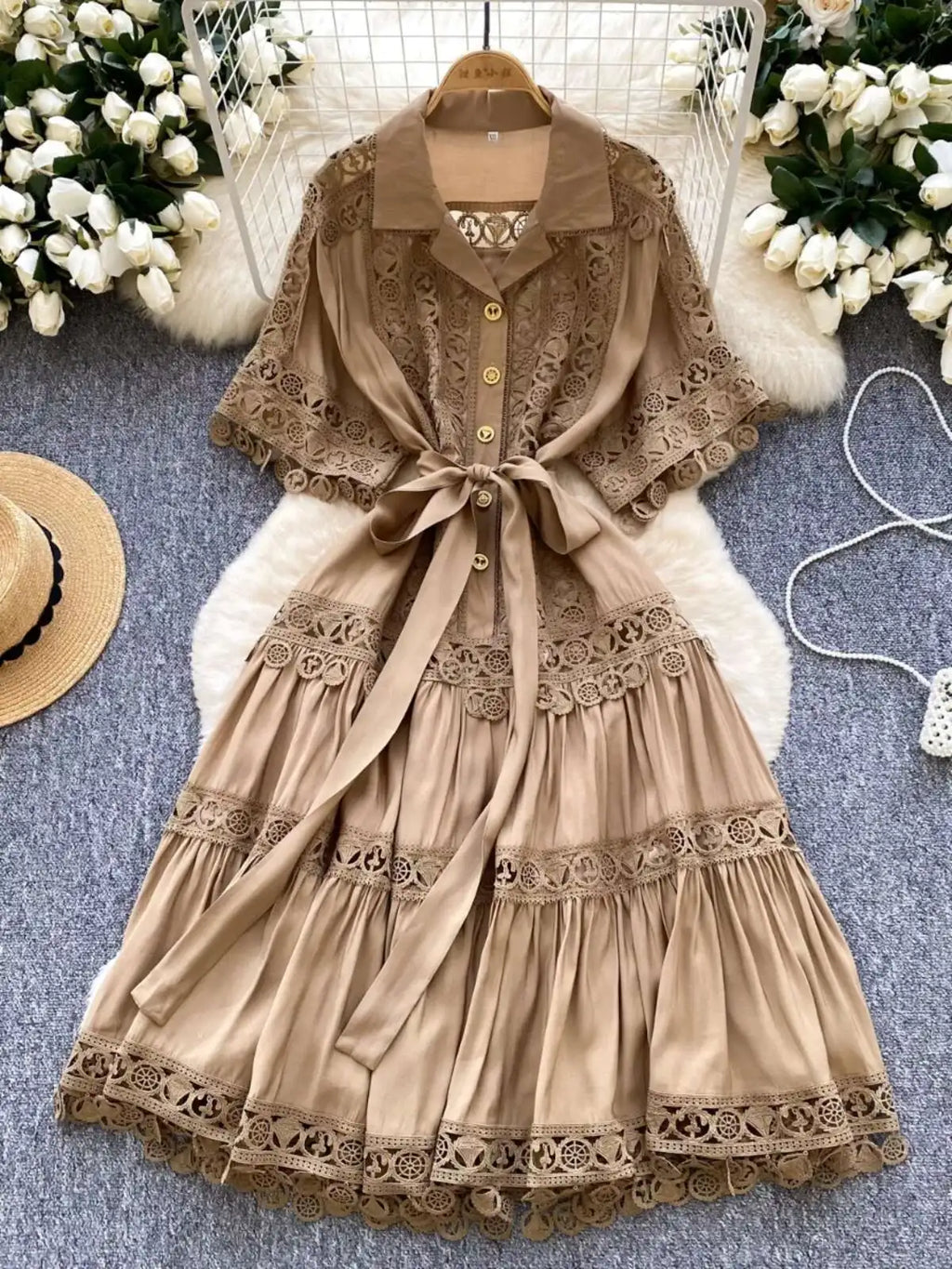 Abiti midi scavati di lusso Camicia da donna Vacanza estiva Elegante bottone monopetto Cintura in pizzo Ricamo Vestido lungo da festa