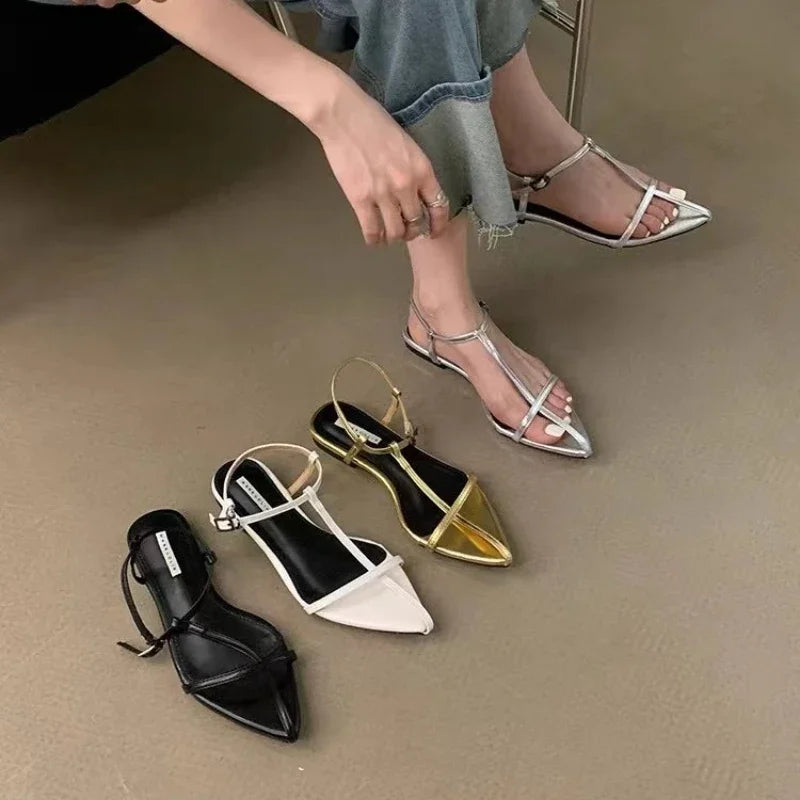Sandali da donna 2025 Estate Nuova moda Sandali infradito Design alla moda sexy Comodi sandali con tacco basso per le donne Zapatos Mujer