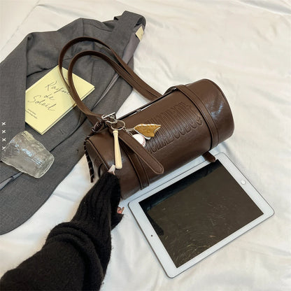 Borse a tracolla multifunzionali a forma di cilindro per donna 2024 Borse invernali di ultime borse firmate Borsa a tracolla di lusso con pendente