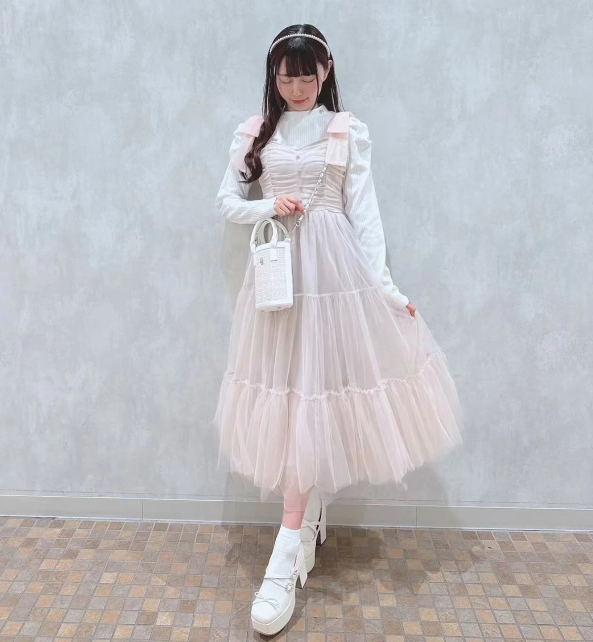 Abiti da donna di nicchia in stile giapponese Primavera Estate Autunno Ragazza Dolce fiocco Abito in rete Lolita Abito lungo con bretelle da fata carina