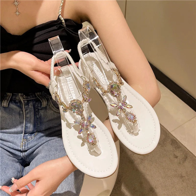 Appartamenti estivi Sandali Delle Donne di Cristallo Clip Toe Pantofole di Tendenza di Marca di Lusso Scarpe Da Donna Spiaggia Causale Presentazioni Aziende Produttrici Giochi Mujer Zapatos 2023