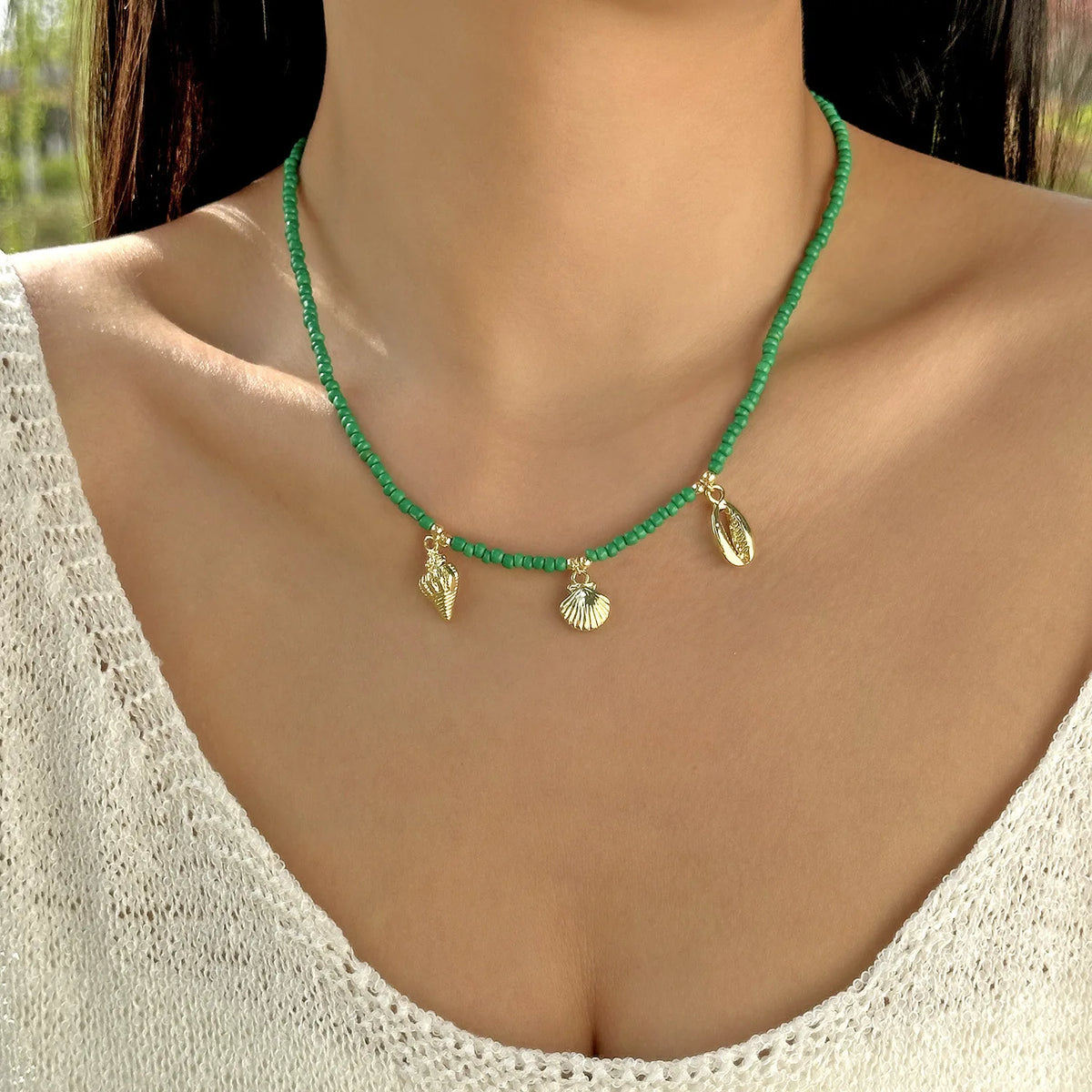 Collana con ciondolo stella marina con perline di riso bohémien per donna, fatta a mano, perla d'imitazione, girocollo con perline colorate, gioielli da spiaggia estiva