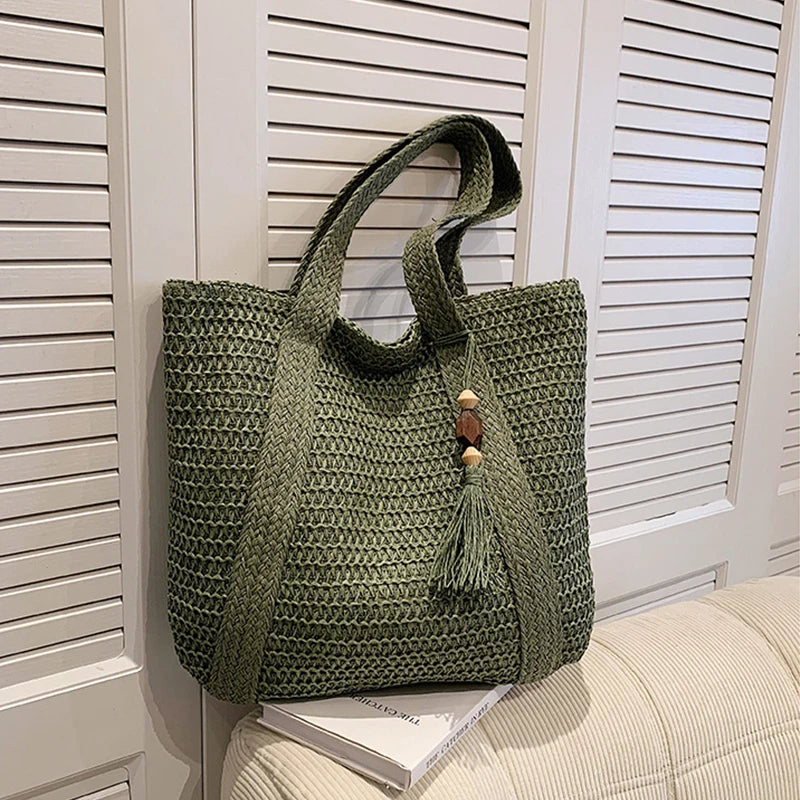 Borsa a tracolla tessuta estiva borsa da spiaggia da donna borsa da viaggio con nappe da viaggio in paglia lavorata a maglia fatta a mano di grande capacità