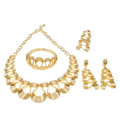 Ensemble de bijoux pour femmes plaqué or motif ondulé mode délicat pendentif collier boucles d'oreilles mariage vacances bijoux cadeaux pour femmes