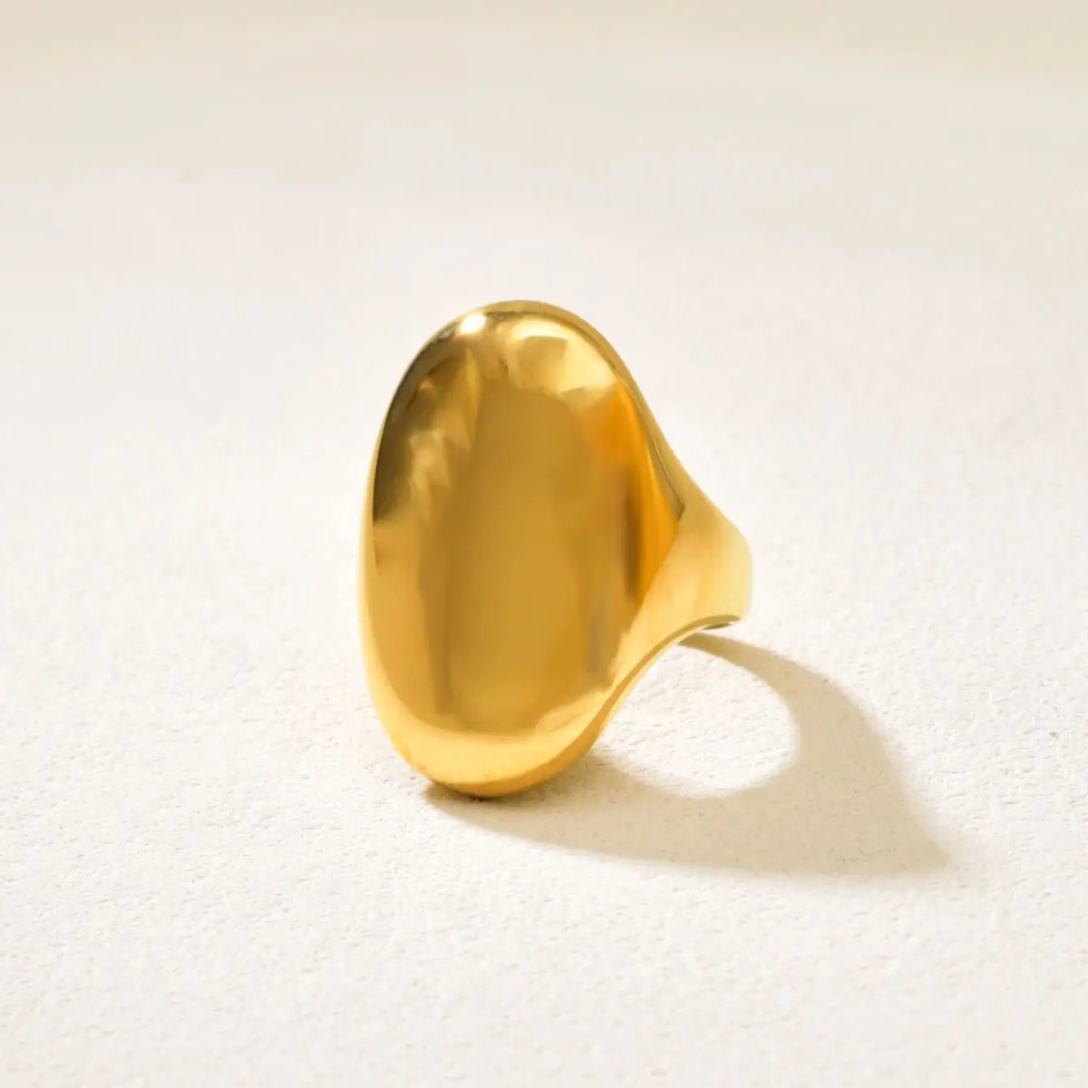 J145Ovale transfrontaliera in acciaio inossidabile con superficie fredda ed elegante, anello di alta qualità, esagerato e alla moda per le donne