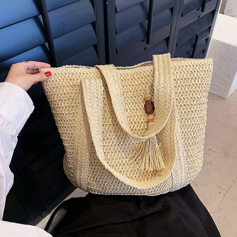 Borsa a tracolla tessuta estiva borsa da spiaggia da donna borsa da viaggio con nappe da viaggio in paglia lavorata a maglia fatta a mano di grande capacità