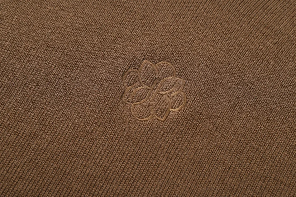 AS AW26 top a maglia ricamato con collo alto + gonna a quadri con fibbia, abbinamento di abbigliamento femminile