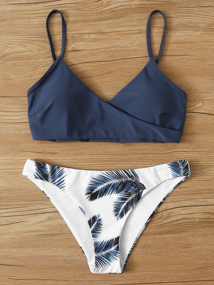Damen-Wickel-Bikini-Set mit V-Ausschnitt – einfarbiges Oberteil und tropischer Palmenmuster-Slip, zweiteiliger High-Cut-Badeanzug mit Spaghettiträgern für den Strand