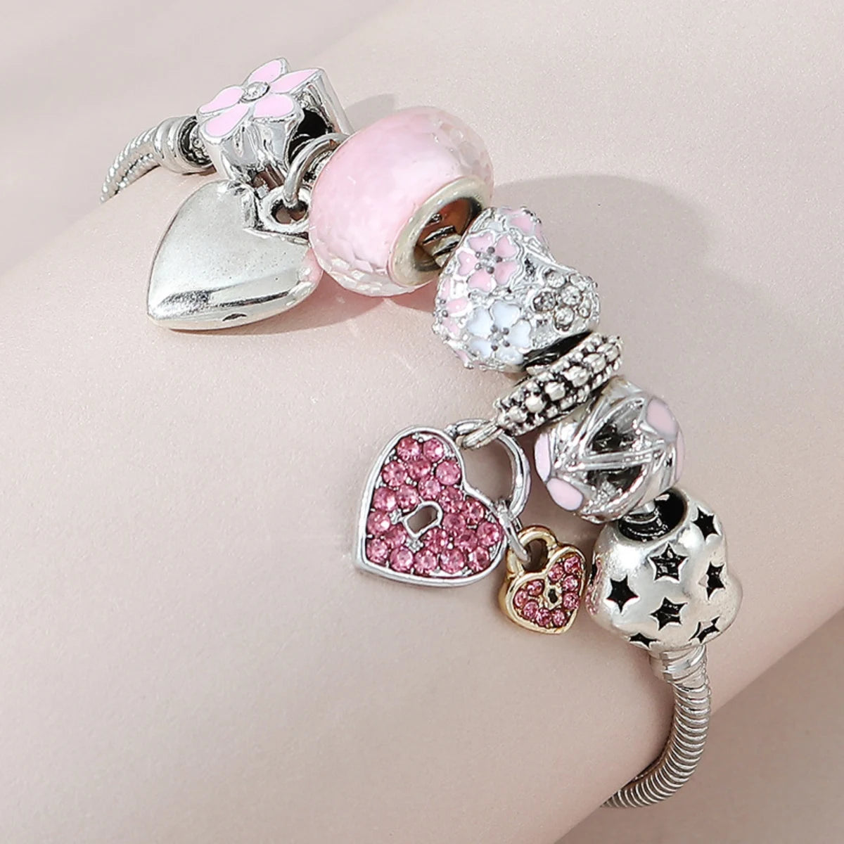 1PC Moda Donna Multi Elemento In Rilievo Love Pan Famiglia Bracciale Accessori di Gioielli Spogliatoio Quotidiano Festa Regalo di Festa -005