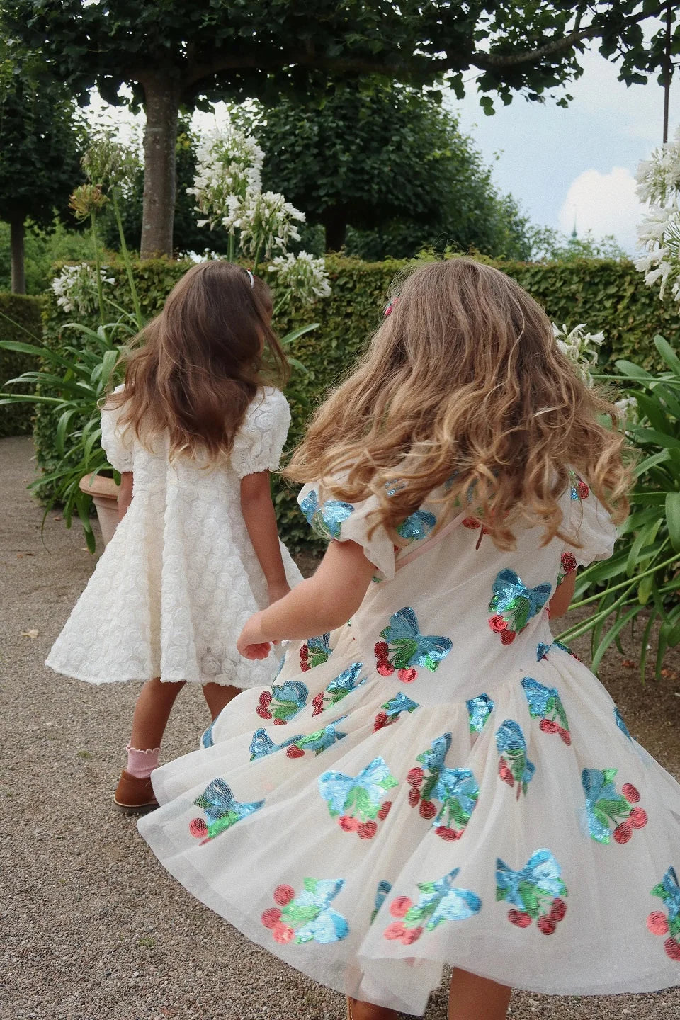 2025 KS Ragazze Graziosi Abiti da festa Estate Paillettes Fiocco Abito gonfio Neonate Rosa Abito Abito da principessa per bambini Abiti per bambini