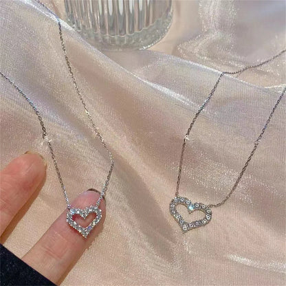 Collana con ciondolo amore cavo in cristallo Kpop Collana semplice con zirconi romantici per accessori di gioielli alla moda da donna