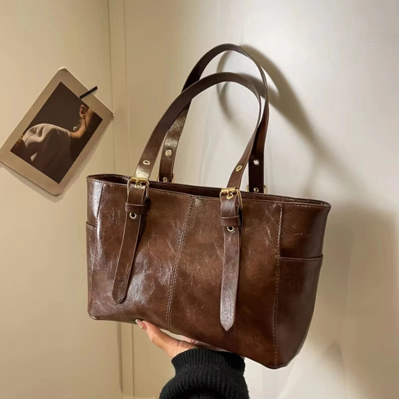 Borse da Donna di Grande Capacità in Tinta Unita per il 2025, Borse a Tracolla Coreane Versatili con Catena, Borsa Tote Minimalista di Lusso