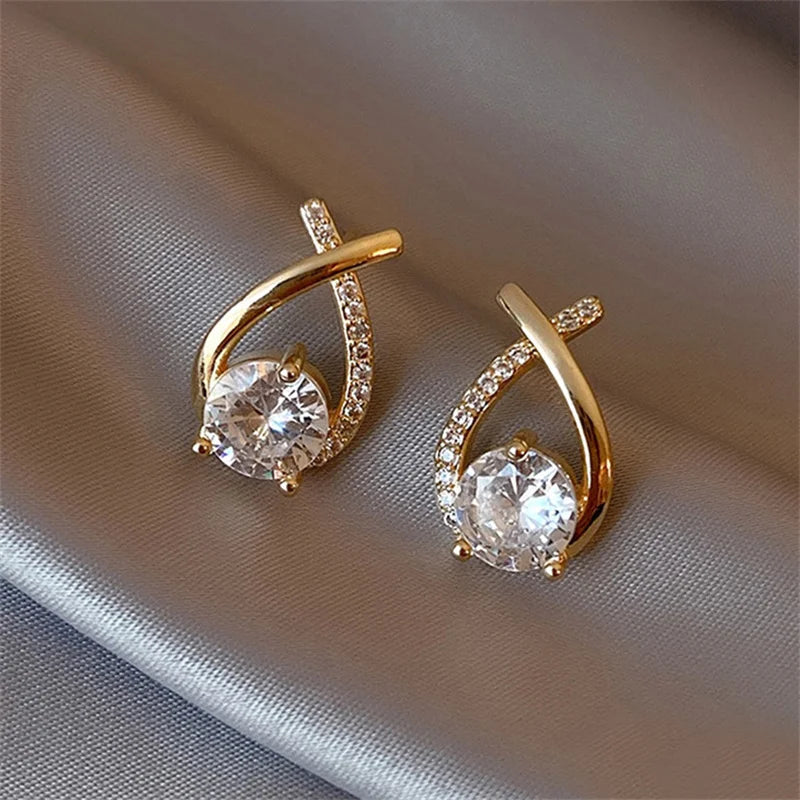 SKEDS Orecchini a croce alla moda per donne Ragazze Stile coreano Eleganti gioielli in cristallo Anelli per orecchie Orecchini a coda di pesce da donna Regalo