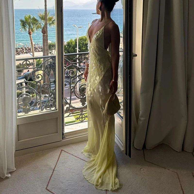 Abito da sera sexy a vita alta senza maniche vuoto 2025 Abiti casual con bretelle con spalle scoperte Abito da donna a sirena sottile con paillettes a V profondo