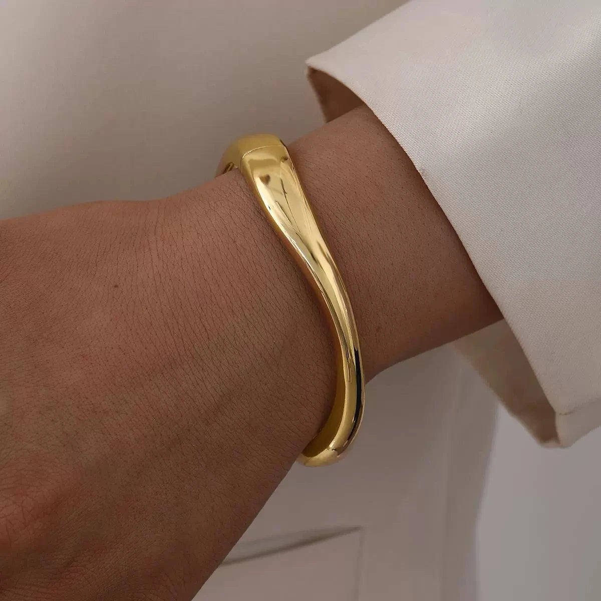 Semplice braccialetto a forma di lacrima per le donne Creativo oro argento colore polsino regolabile braccialetto aperto gioielli di moda per ragazze