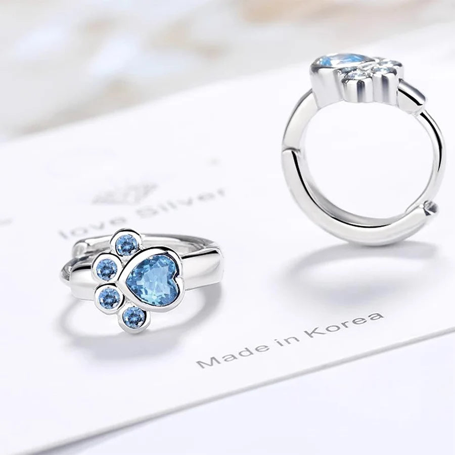 Orecchini a cerchio con zampa di gatto color argento Orecchini a cerchio con pietra di cristallo rotonda a forma di cuore azzurro Orecchini per ragazze carine Cerchi per feste con zirconi blu