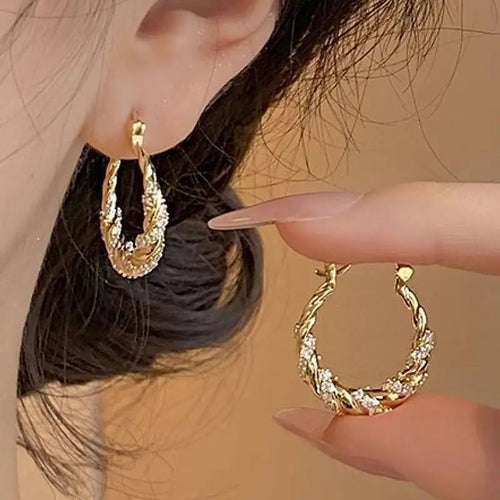 Orecchini a Cerchio Huitan con Design Intrecciato per Donne, Accessori di Lusso Color Oro con Zirconi Brillanti per Matrimoni e Fidanzamenti