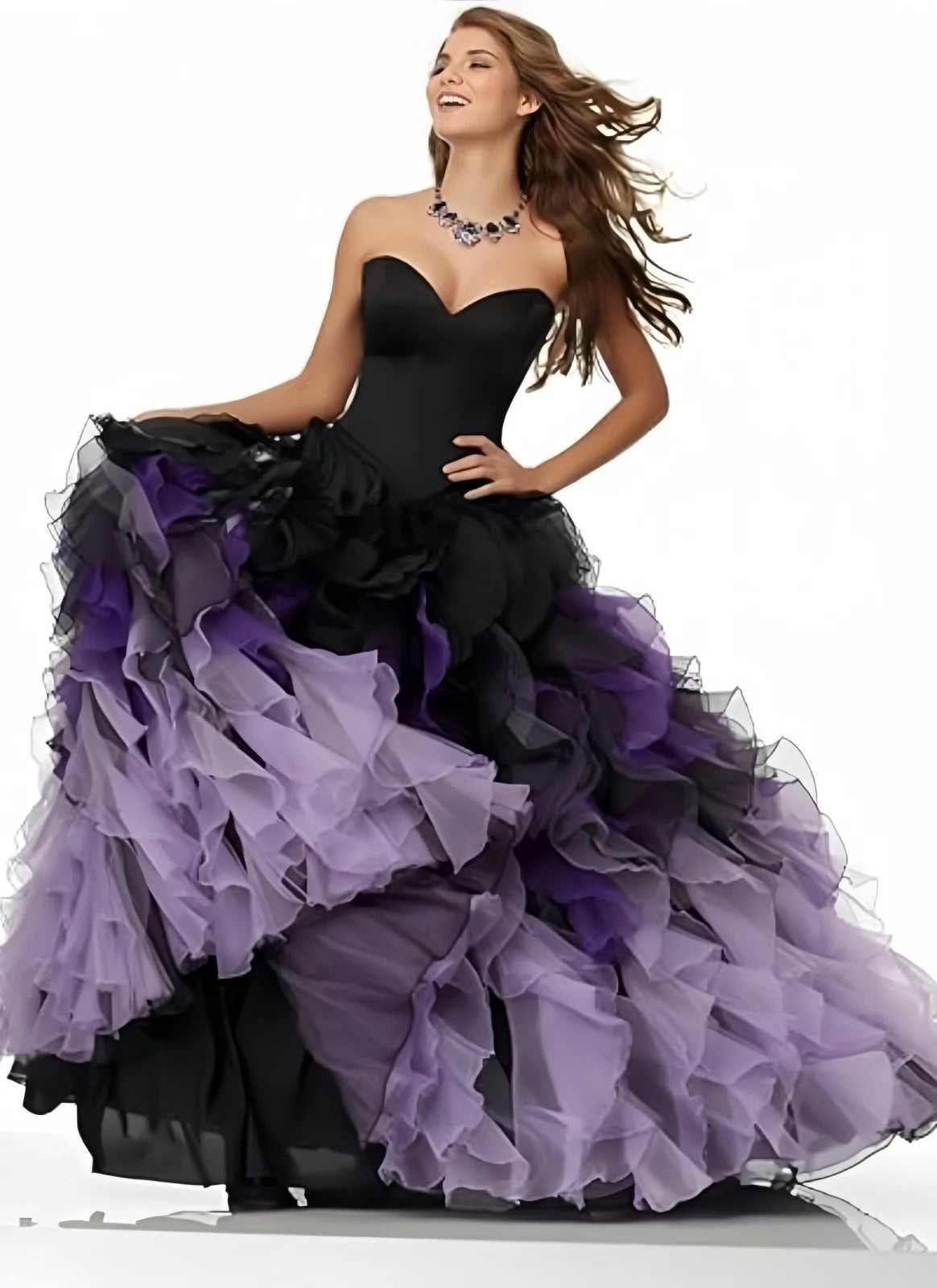 Abito Quinceanera in organza senza spalline con volant Abiti da ballo Abito da ballo lungo gonfio con scollo a cuore Ombre Abito da cocktail da sposa