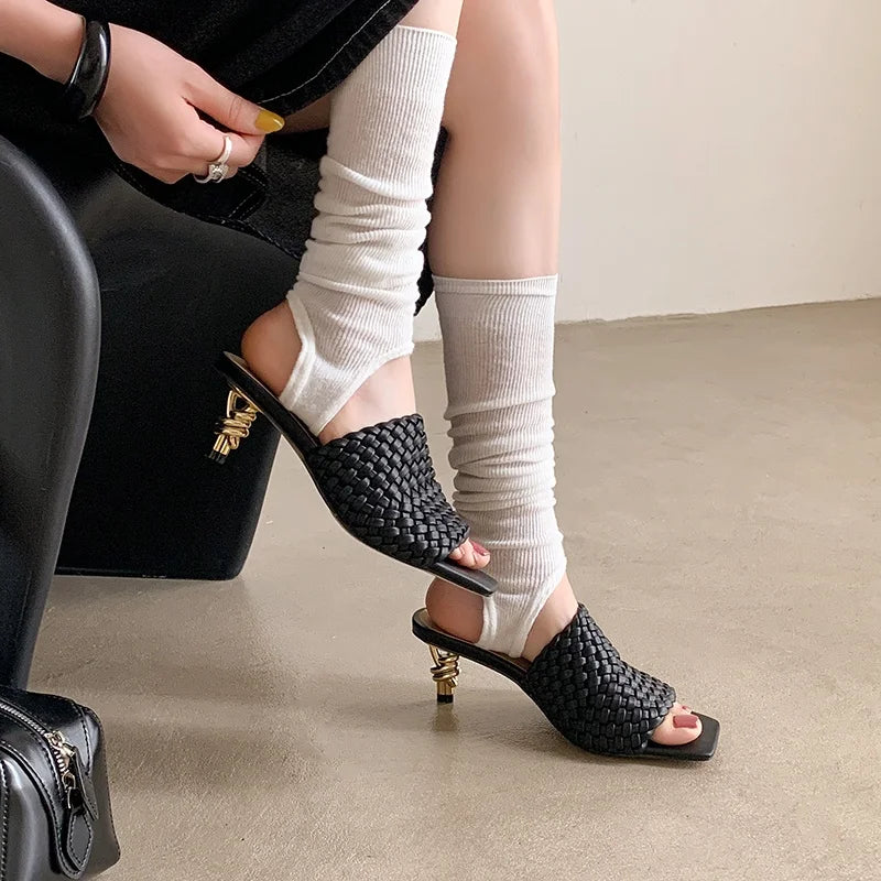 Sandales d'été pour femmes, pantoufles de style concis, sandales en tissu pour filles, sandales de mariée sexy à talon chaton élégant