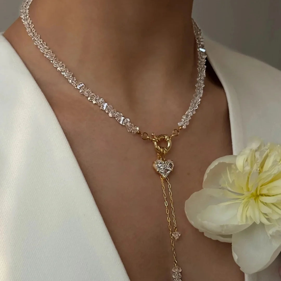 Collana con pendente a forma di cuore in cristallo di zircone con catena di cristallo geometrica nera vintage di moda per le donne Gioielli Boho femminili Neelry