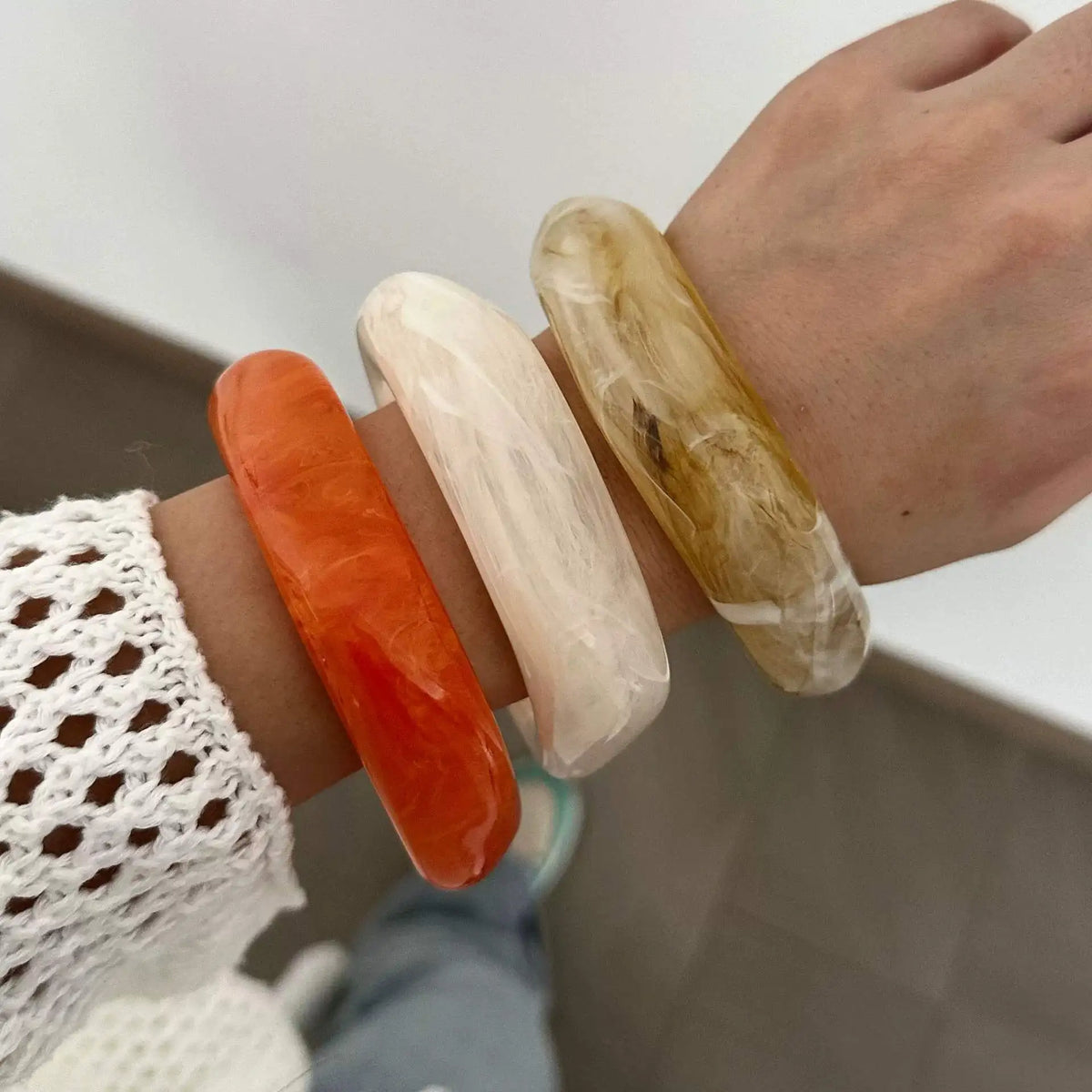Braccialetti irregolari geometrici grandi acrilici vintage per le donne Braccialetti larghi in resina alla moda Braccialetti 2025 Gioielli di moda