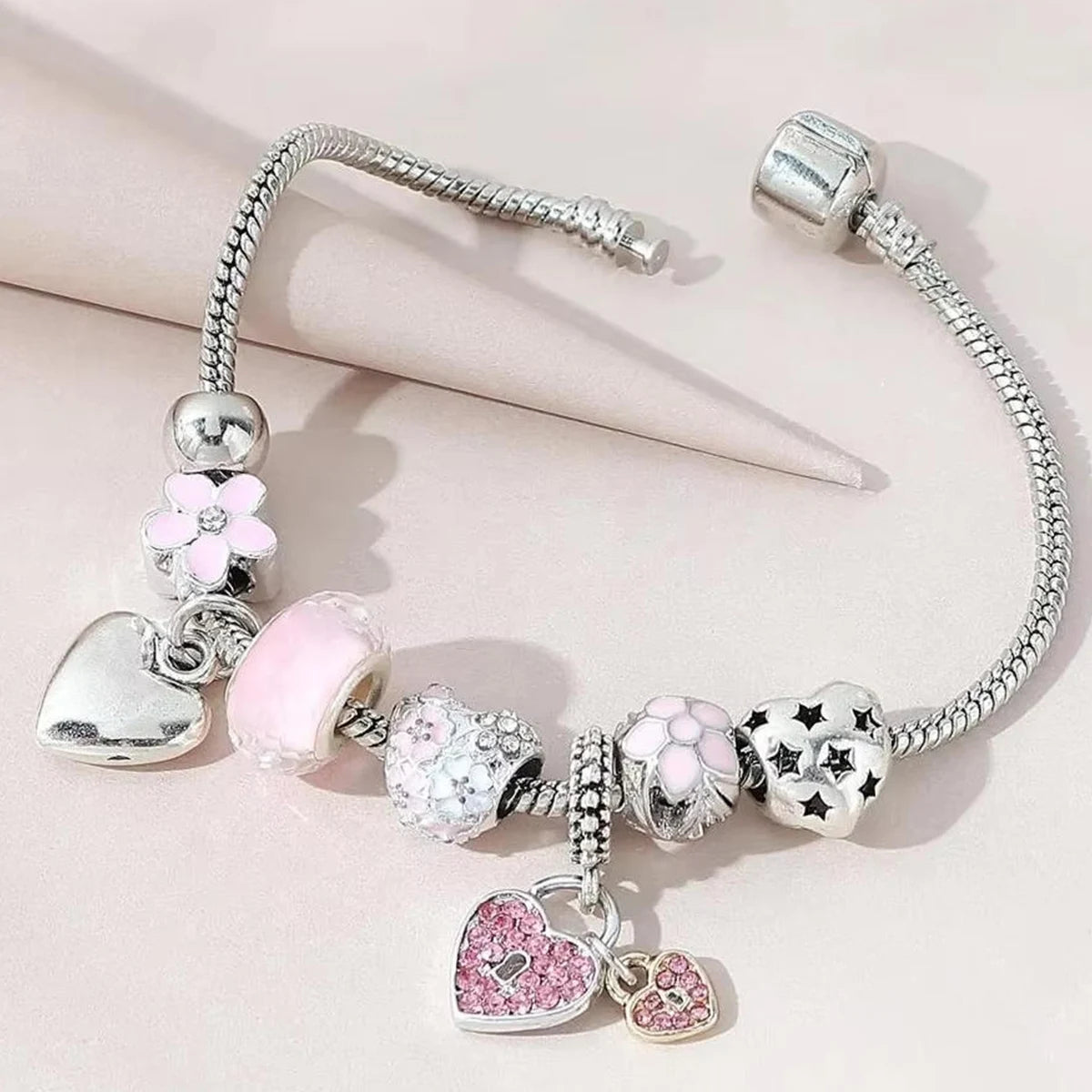 1PC Moda Donna Multi Elemento In Rilievo Love Pan Famiglia Bracciale Accessori di Gioielli Spogliatoio Quotidiano Festa Regalo di Festa -005