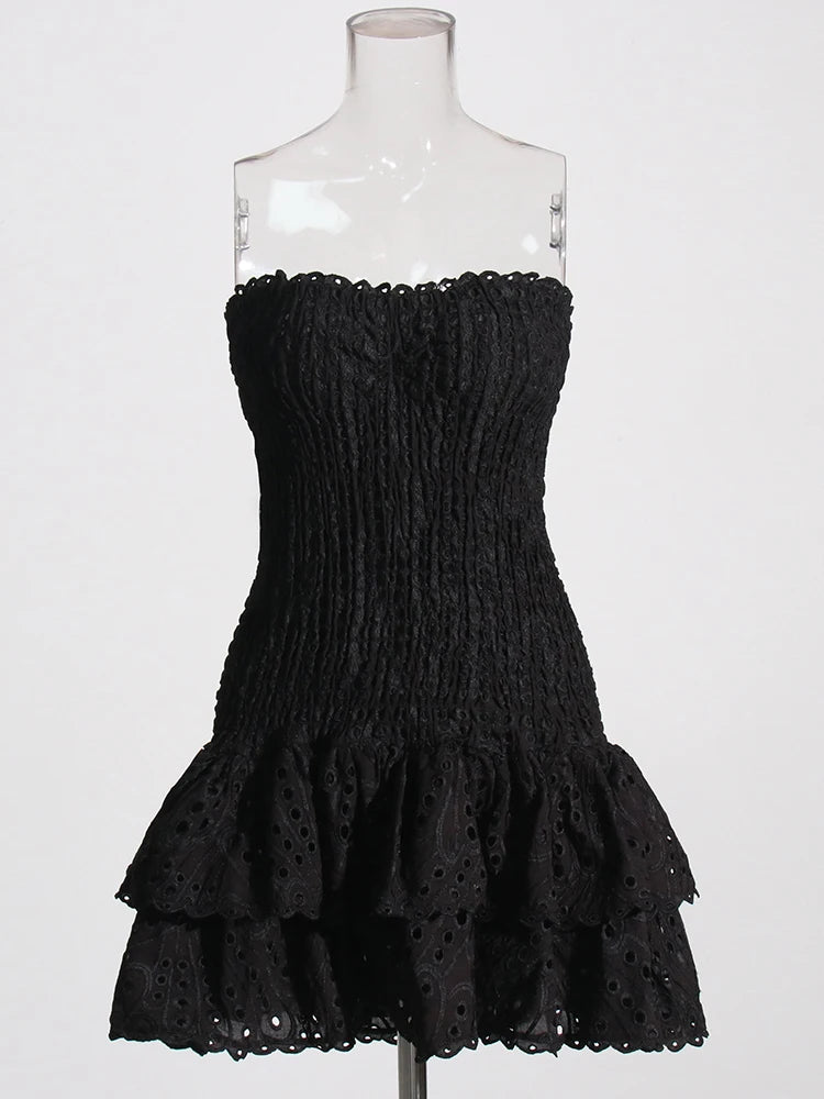 TWOTWINSTYLE Abito sexy con orlo a strati tagliato per le donne Mini abiti a vita alta senza spalline senza maniche con spalle scoperte Abbigliamento femminile