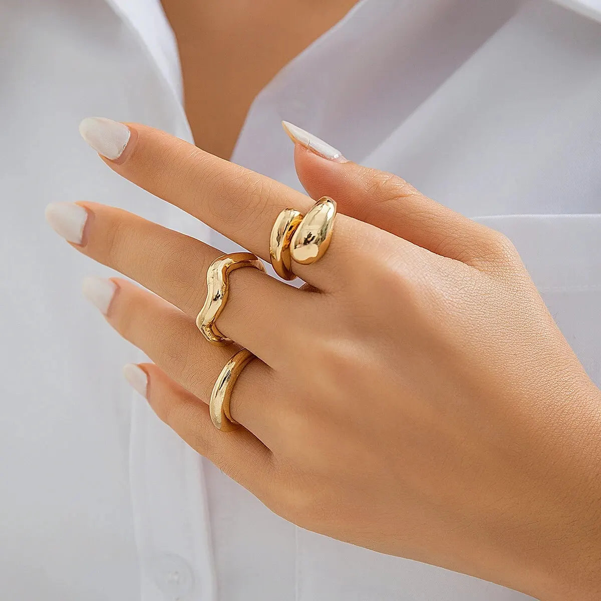 Set di anelli a forma di onda geometrica creativa alla moda da 3 pezzi per accessori per gioielli da dito con anello aperto regolabile irregolare di design da donna