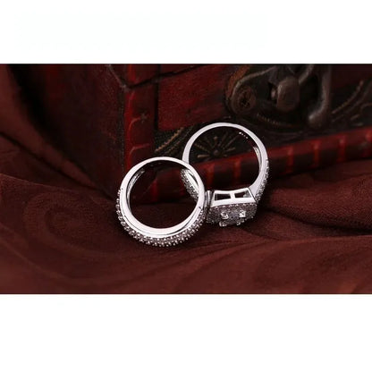 Anello di fidanzamento color argento sterling 925 Gioielli di moda romantici Set di castoni con zirconi cubici Decorazione per donne Ragazze all'ingrosso