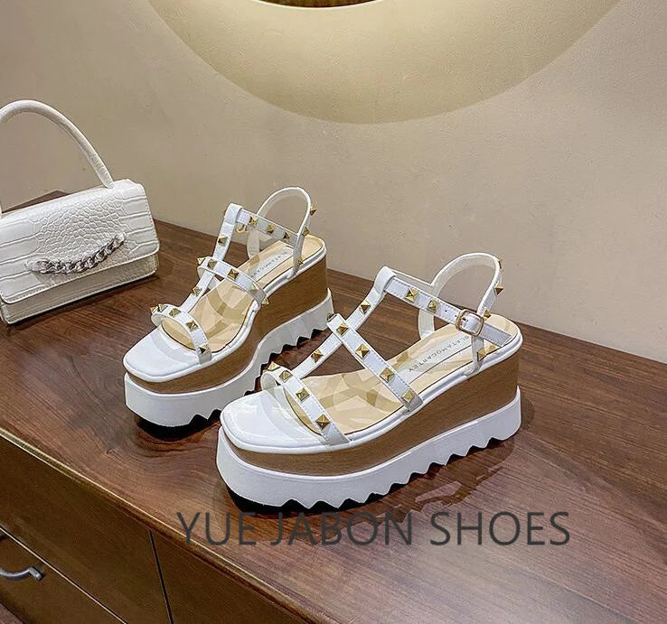 Genuine Leather Buckle Strap Sandals Breathable Sneakers Stars women summer rivets shoes Korean Style Platform Casual Shoes