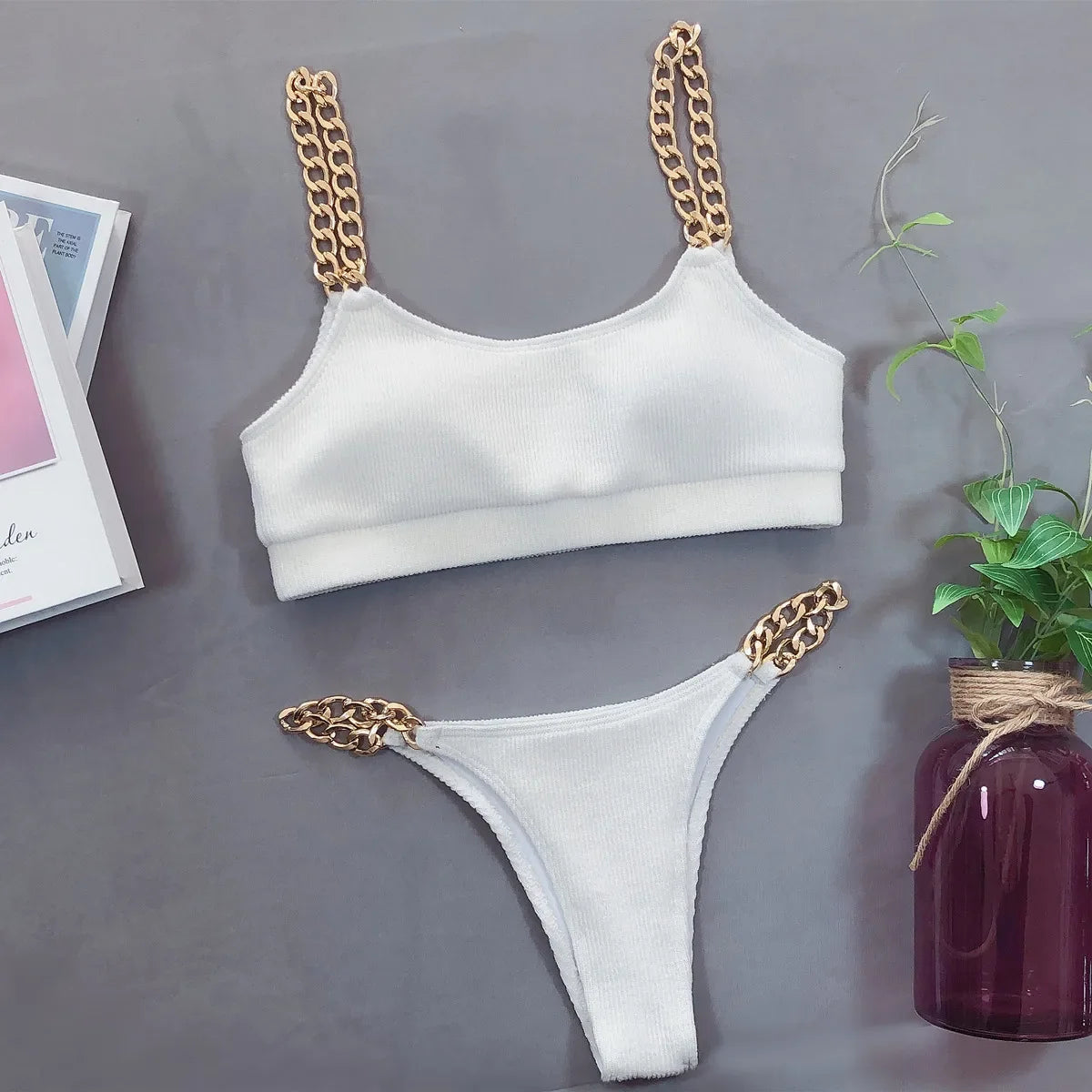 Micro Bikini Sexy 2026 Nero Solido con Reggiseno Push-Up e Cinghie Metalliche, Costume da Bagno Brasiliano, Perizoma, Biquini