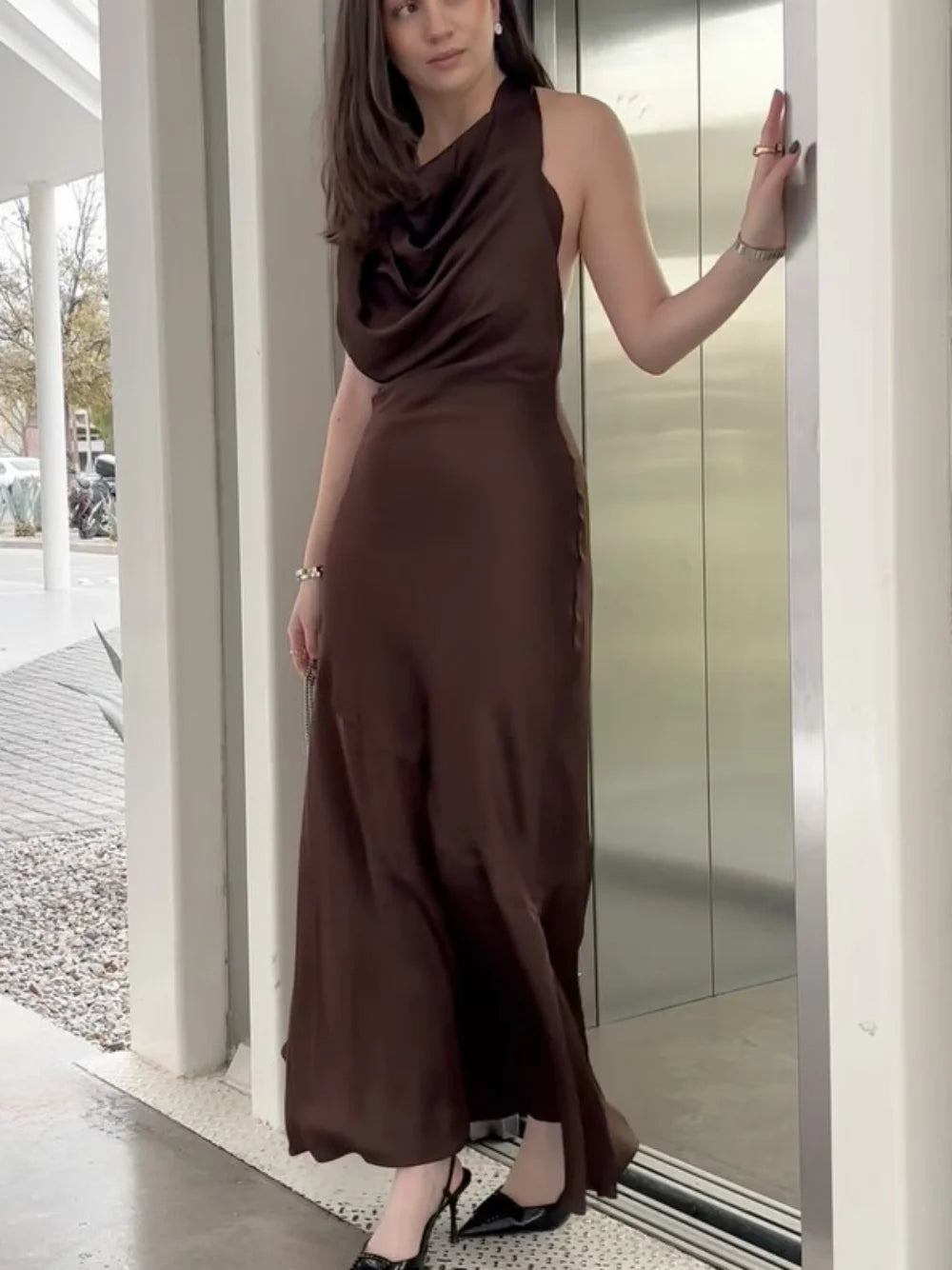 Summer sexy pleated satin chic red women party dress sleeveless beach maxi dress new commuter high street style