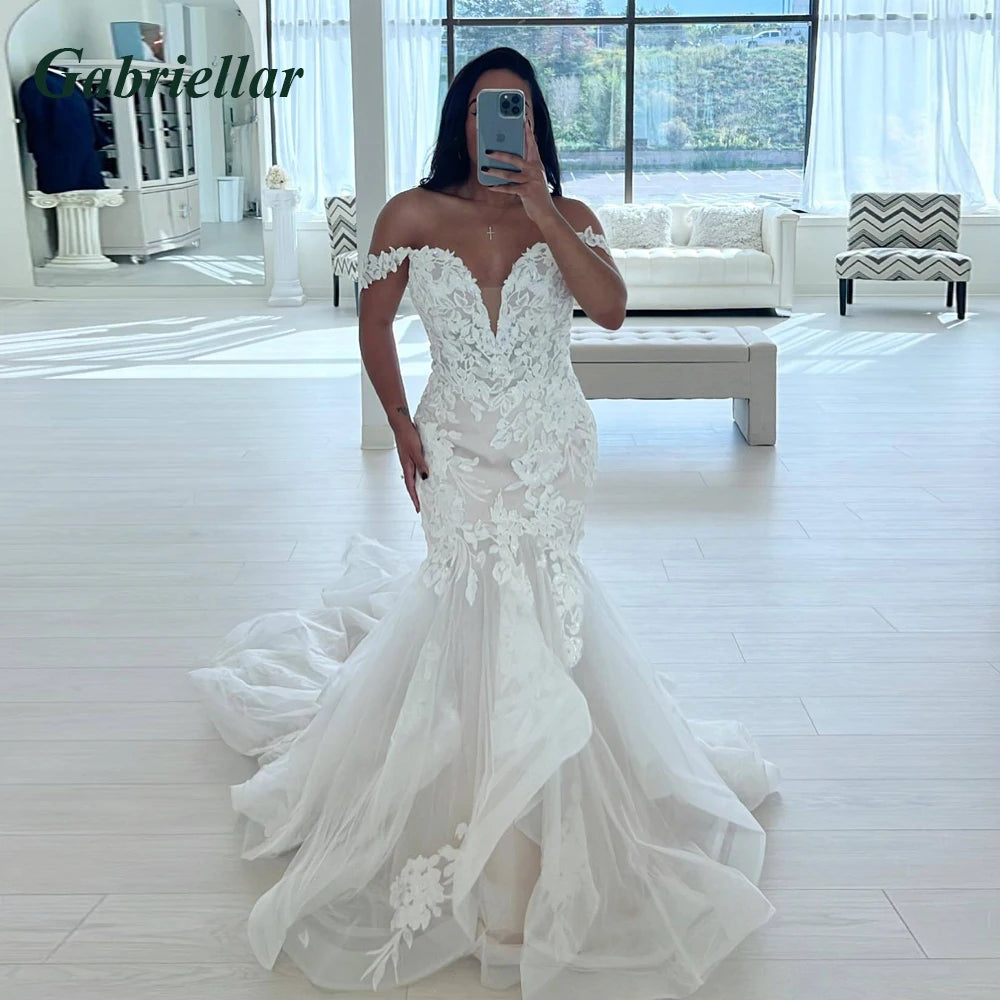 Gabriellar eleganti abiti da sposa a sirena per le spose scollo a V applicazioni tulle volant pieghe al largo della spalla personalizzati