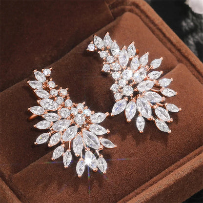 Huitan Orecchini a bottone con zirconi scintillanti da donna Splendidi accessori per piercing all'orecchio alla moda per la festa nuziale femminile Nuovi gioielli