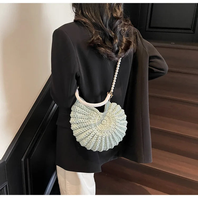 Borse a tracolla da donna all'uncinetto a forma di conchiglia creativa Divertenti catene di perle carine Borsa a tracolla in tessuto fatto a mano Novità piccole borse