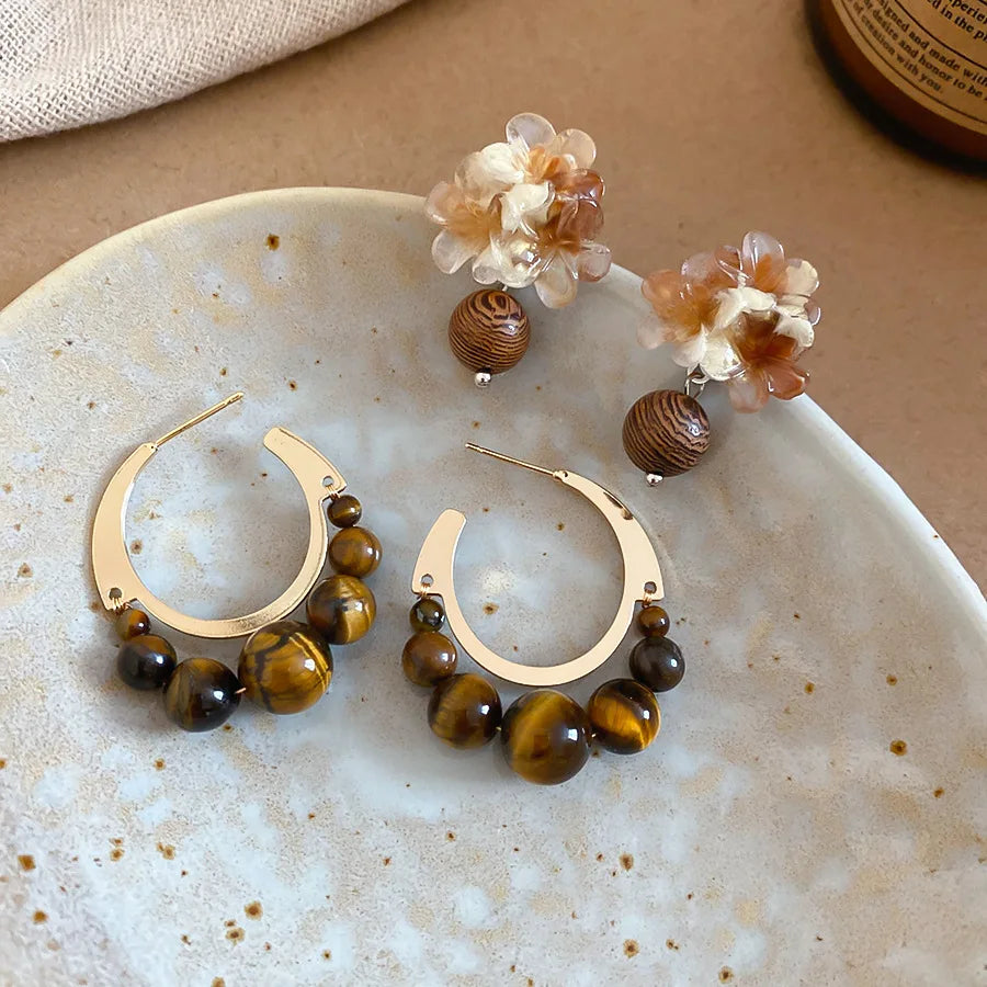 Orecchini a bottone in resina fiore Marrone Vintage Maillard a forma di C Occhio di tigre Pietra Orecchini a bottone Donna Strass quadrati Gioielli Quotidiano K